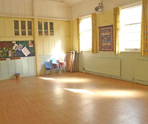 Smaller rear hall-Primary Room